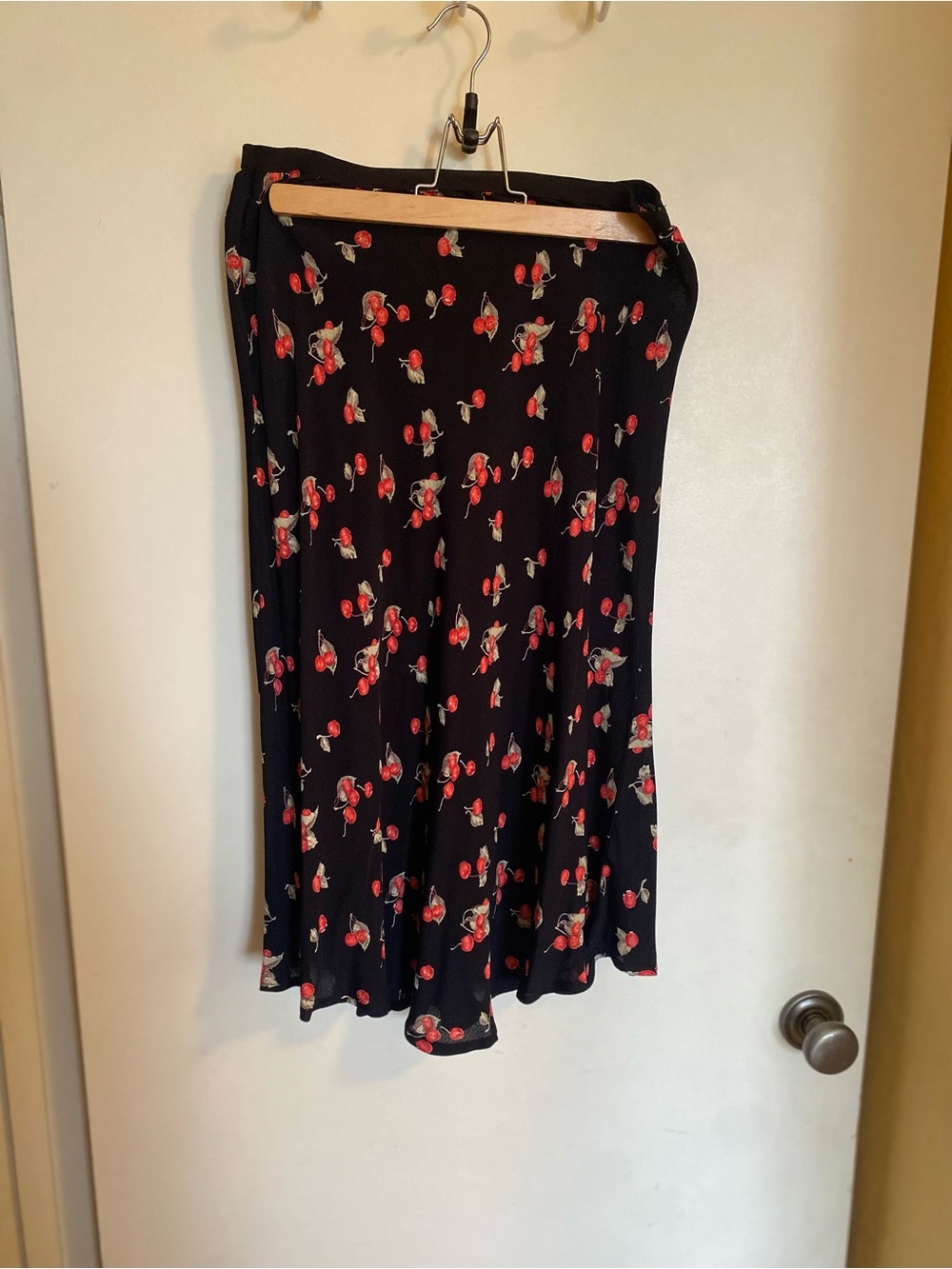 Cherry-Print Midi Skirt Women’s Medium